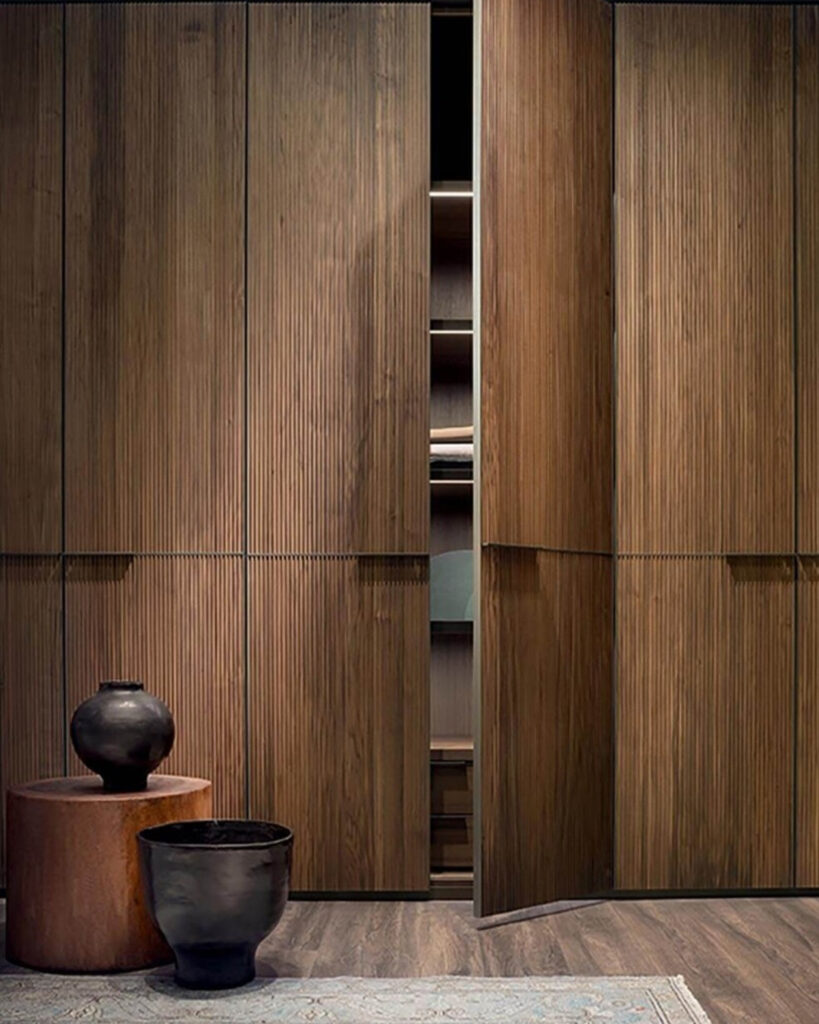 04_Behr_DressingBiblio