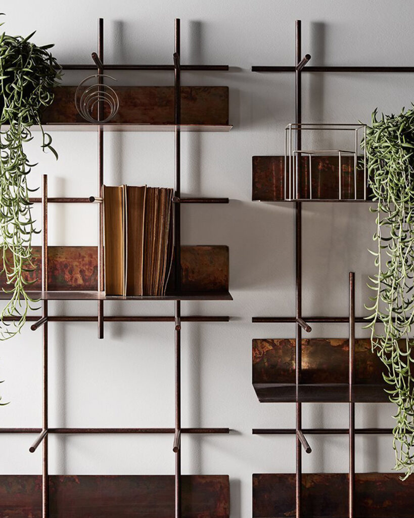 08_Behr_DressingBiblio